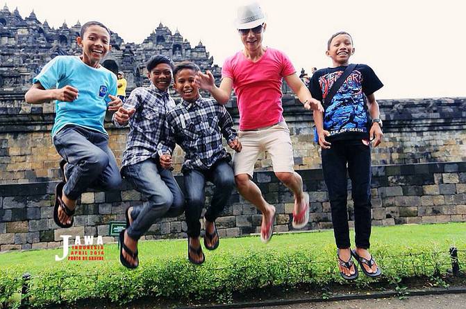 Magic Java, Borneo, volcanoes, islands, all of them are indispensable